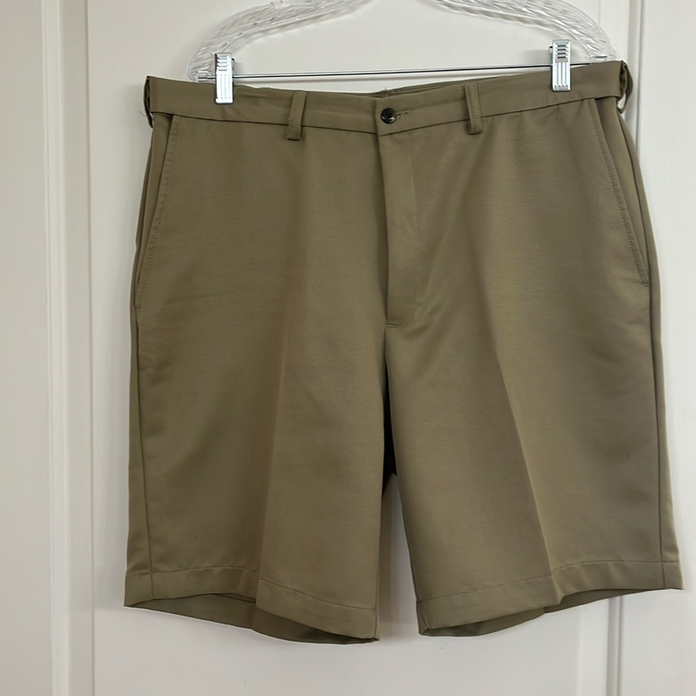 Haggar Comfort Waist Cool 18 shorts - 36 waist